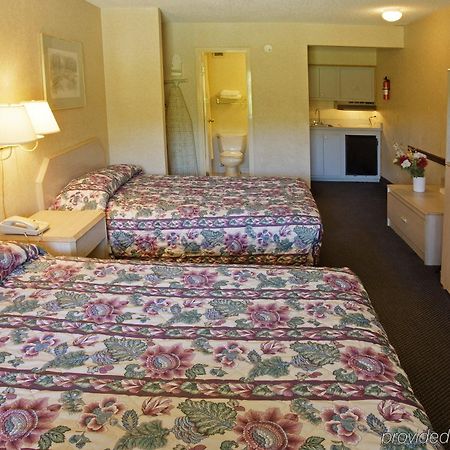 Americas Best Value Inn - 切萨皮克 客房 照片