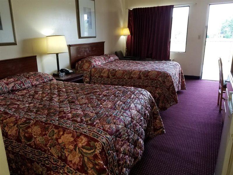 Americas Best Value Inn - 切萨皮克 外观 照片